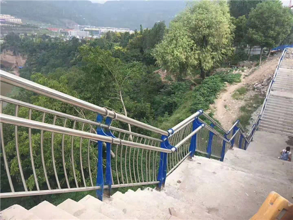 巴彦淖尔不锈钢桥梁栏杆