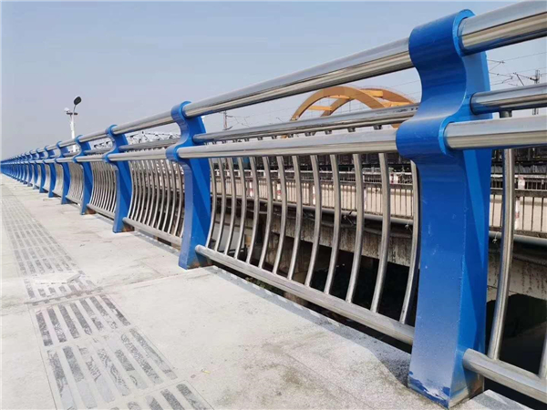 巴彦淖尔304不锈钢复合管护栏的生产工艺揭秘
